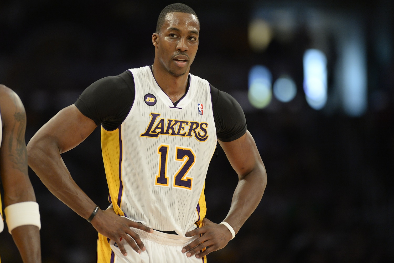 Lakers trade options for howard