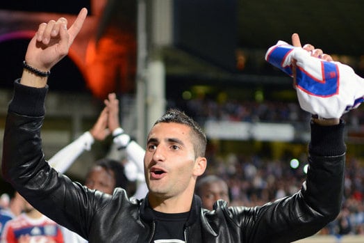 Transfer News: Agent Cools Reports Linking Maxime Gonalons with Napoli