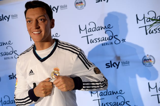 Ozil: 'I Want to Stay at Real for Many Years'