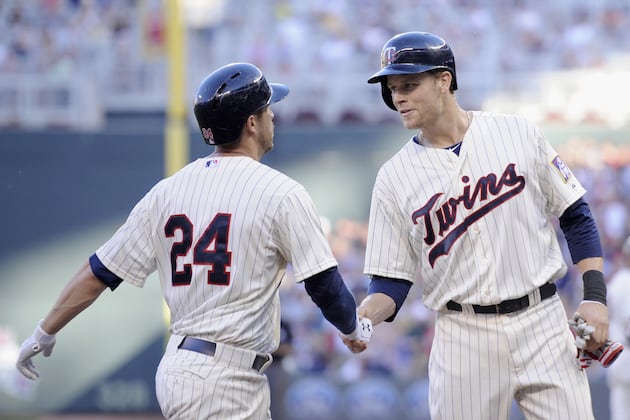 Justin Morneau out vs. Indians