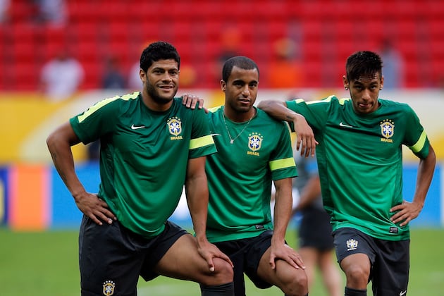 Hulk or Lucas Moura: Who Deserves Brazil's World Cup Starting Spot More?