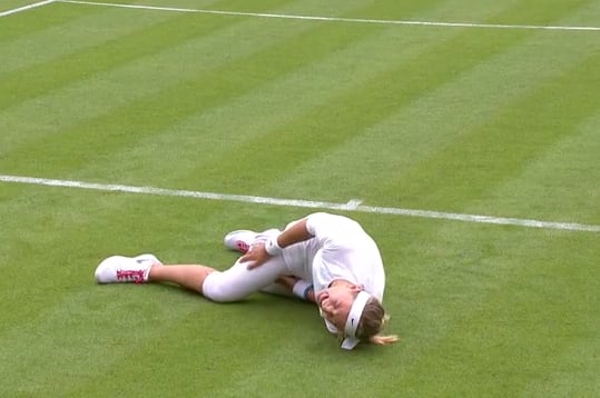 Video: Victoria Azarenka Takes Nasty Fall in First-Round Victory at Wimbledon