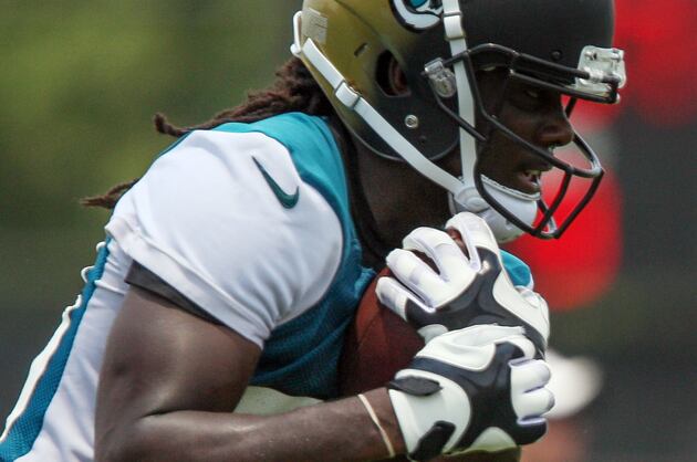 Denard Robinson Given New Jaguars Position