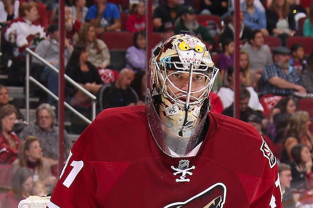 Coyotes GM Is 'Comfortable' with Smith Contract Talks