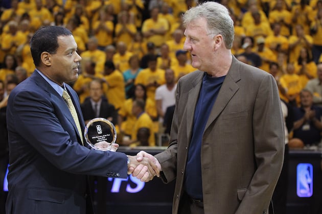 Report: Larry Bird Returns to Pavers Front Office