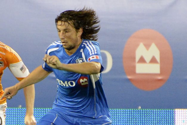 GOAL: Paponi Curls It Past Irwin