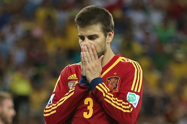 Pique Shown Straight Red, Spain Down to 10 Men in Confed Cup Final