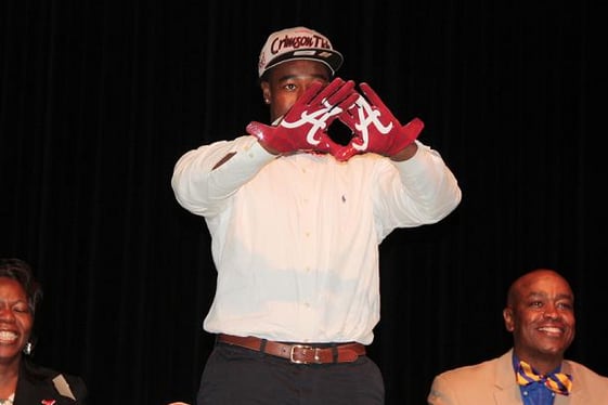 Bama Commit Hamilton Working to Produce No. 1 Recruiting Class