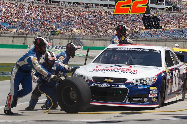 Jr. Suffers Bad Break When He Hits Tire Debris at Kentucky