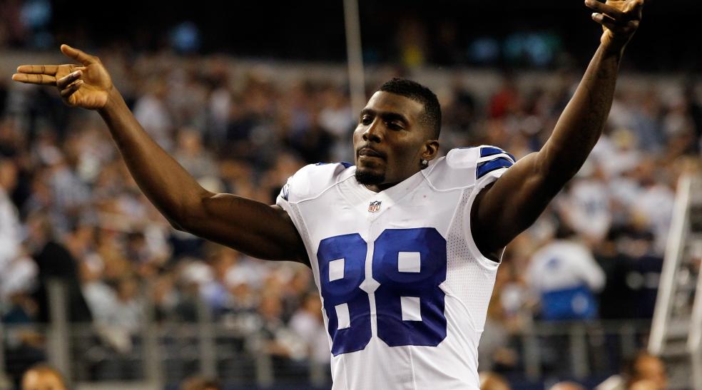 Dez Bryant Fires Back at Media for Relating His Past to Aaron Hernandez