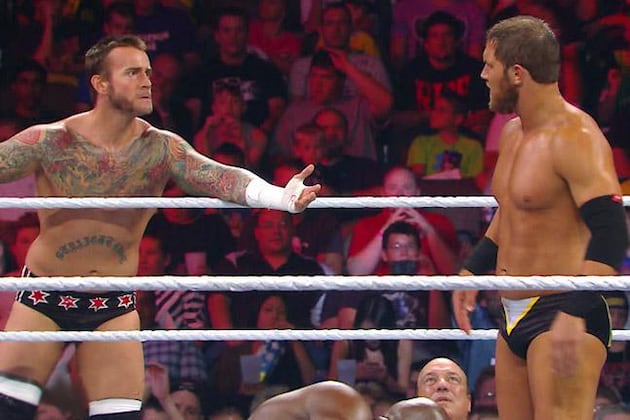 WWE Monday Night Raw: Champion vs. Champion Main Event, Kane Battles Orton