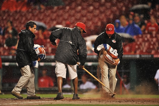 Reds Pound Giants in Rain-Shortened Game
