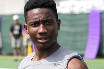 Four-Star Receiver Erik Brown Commits to the Huskies