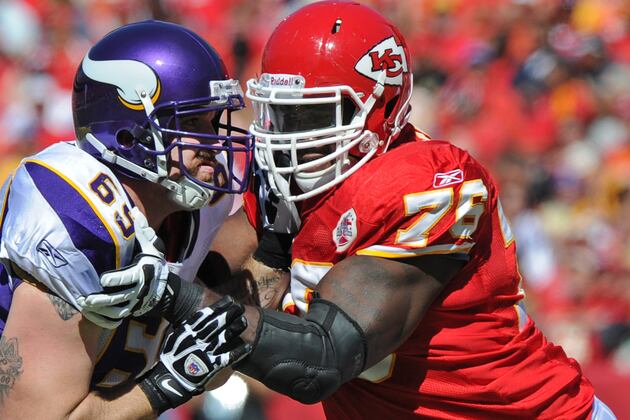 Report: Chiefs, Branden Albert Expected to Talk Contract Next Week