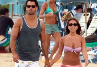 Jessie-james-bikini-hawaii-5_crop_north