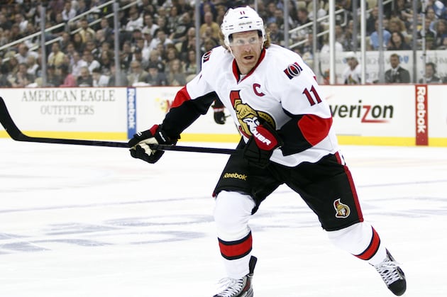 Bruins Reach Out to Sens' Alfredsson
