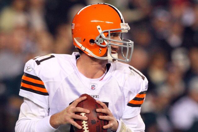 QB Coach Dorsey Not Far Removed from Playing Days