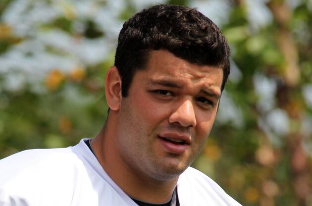 Naval Lieutenant Eric Kettani Says He Gets Hate Mail for Playing in NFL
