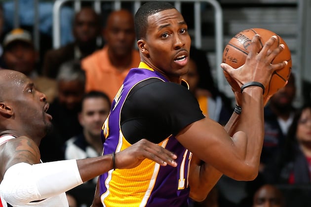 Dwight Gains Over 20K Twitter Followers in an Hour