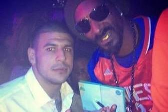 Snoop Dogg Supporting Hernandez