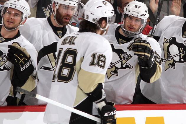 Penguins Re-Sign Forward Craig Adams