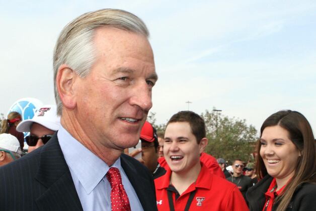 Cincinnati Bearcats' Tommy Tuberville Anticipates Upcoming Football Season