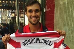 DREW CAREY BUYS MISSPELLED JERSEY off WONDOLOWSKI