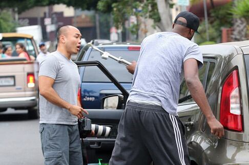 Video: Lamar Odom Trashes Paparazzi's Cameras