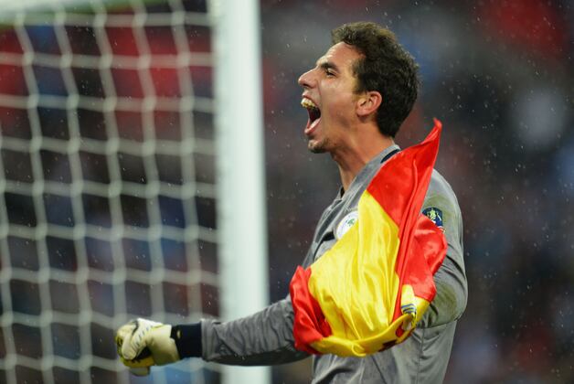 Joel Robles Can't Wait to Compete with Tim Howard for Number One Spot