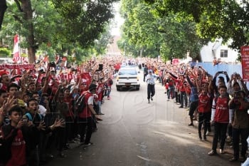 Pictures: Arsenal Arrive in Indonesia
