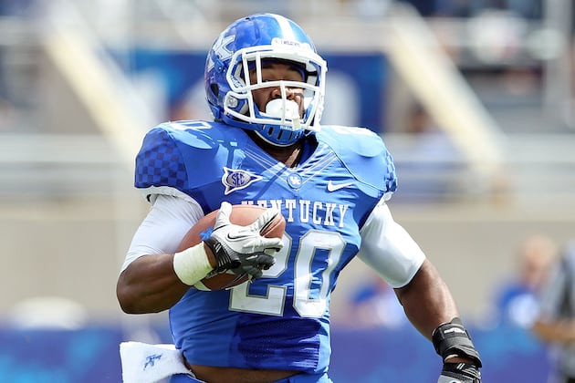 Report: Clemons Suffers Leg Injury During Workout