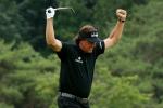 Mickelson Wins Scottish Open in Playoff