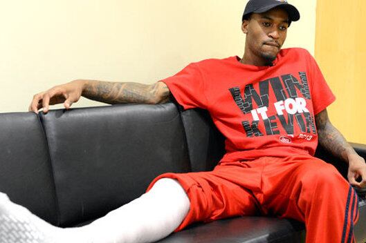 Louisville's Kevin Ware Tweets That He's Already Doing Leg Presses