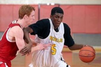 Kevon-looney-adidas-invitational-day-4_thumb_crop_north