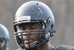 Report: Iowa Lands DE Harris over UMass