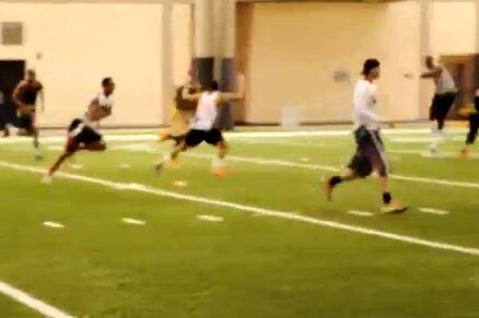 Tennessee Hoopsters Play Flag Football