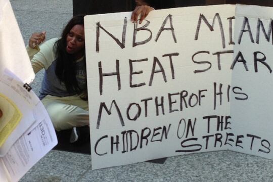 Dwyane Wade's Ex Wife Having a Meltdown in the Middle of Chicago