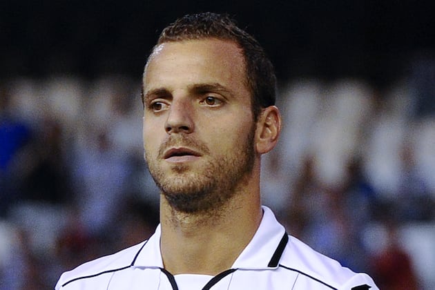 Valencia Coach Miroslav Djukic Expects Roberto Soldado to Stay