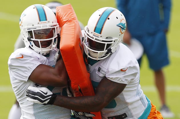 Dolphins Tuesday Practice: In Pads for First Time