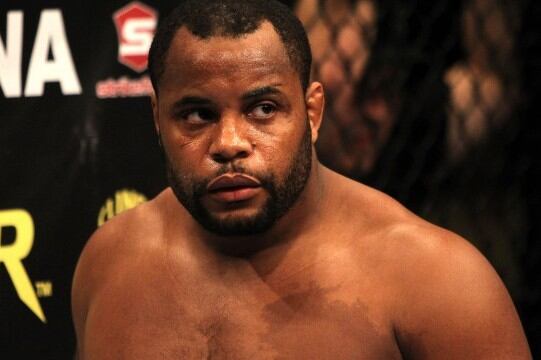 Cormier Wants Immediate LHW Title Shot Following Nelson Fight