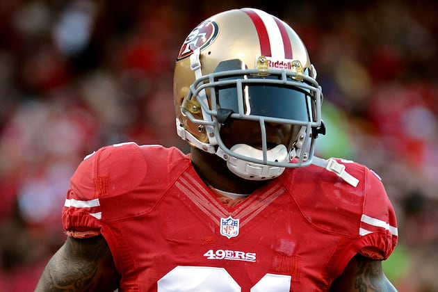 Donte Whitner Talks to Ahmad Brooks About Behavior