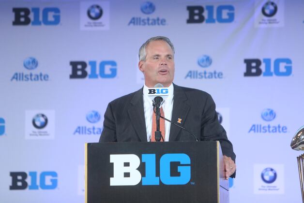 Beckman, Illini Football Ignore Negativity Heading into 2013