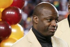 Actually, Darrell Green Doesn't Want the Redskins to Change Their Name