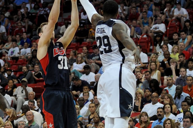 Gordon Hayward Upset, Derrick Favors in Pain After Team USA Scrimmage