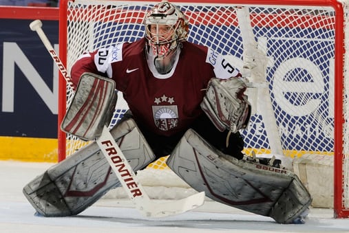 Report: Lightning Sign Goaltender Gudlevskis