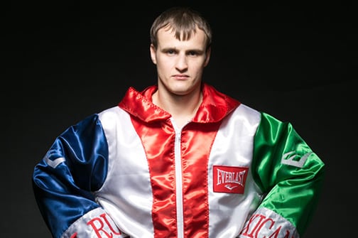 Gradovich Beats Munoz to Hold on to IBF Title