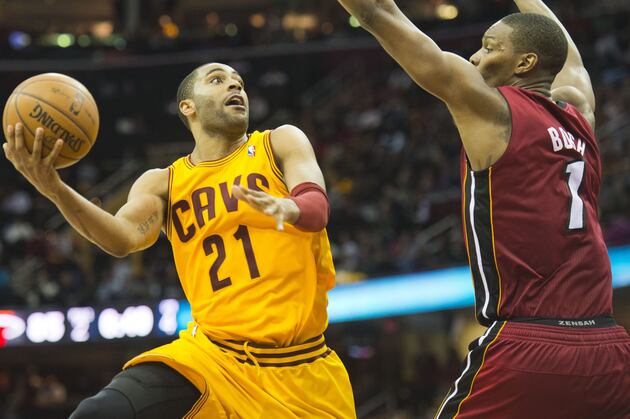 Mavericks Sign Wayne Ellington to 2-Year Deal