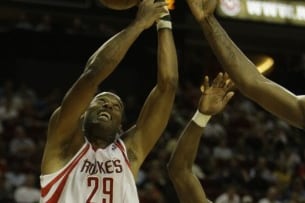 Veteran center Marcus Camby to sign on for return to Rockets