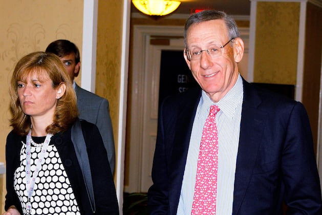 Dolphins Owner Stephen Ross' PAC Attacks Miami Lawmakers