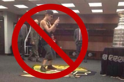 Chicago Blackhawks Fans Get Revenge on Justin Bieber for Standing on Their Logo